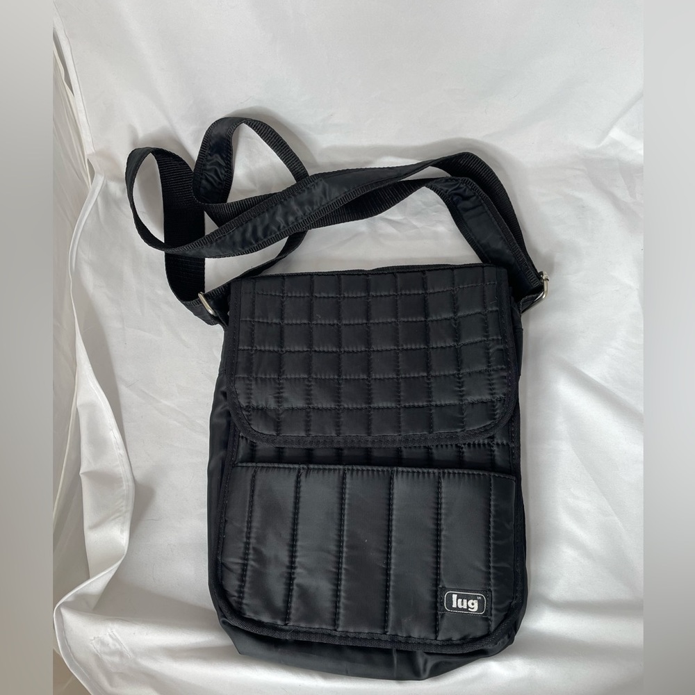 Lug crossbody bag EUC